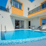 Magnolija Villa *